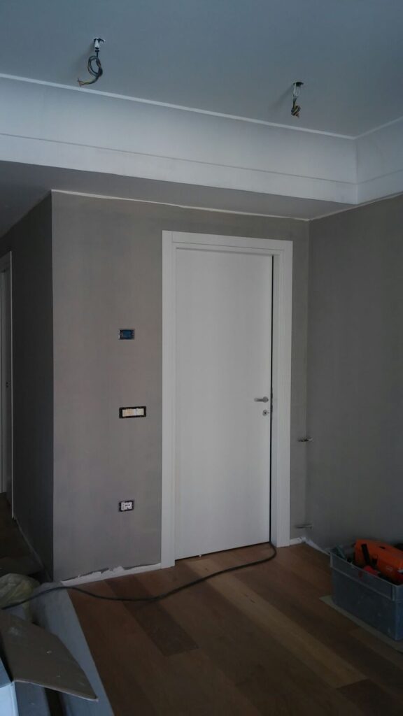Porta scorrevole a scomparsa design moderno. Colore a scelta